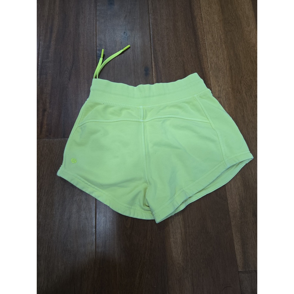 Lululemon sweat shorts‎ - Picture 2 of 3